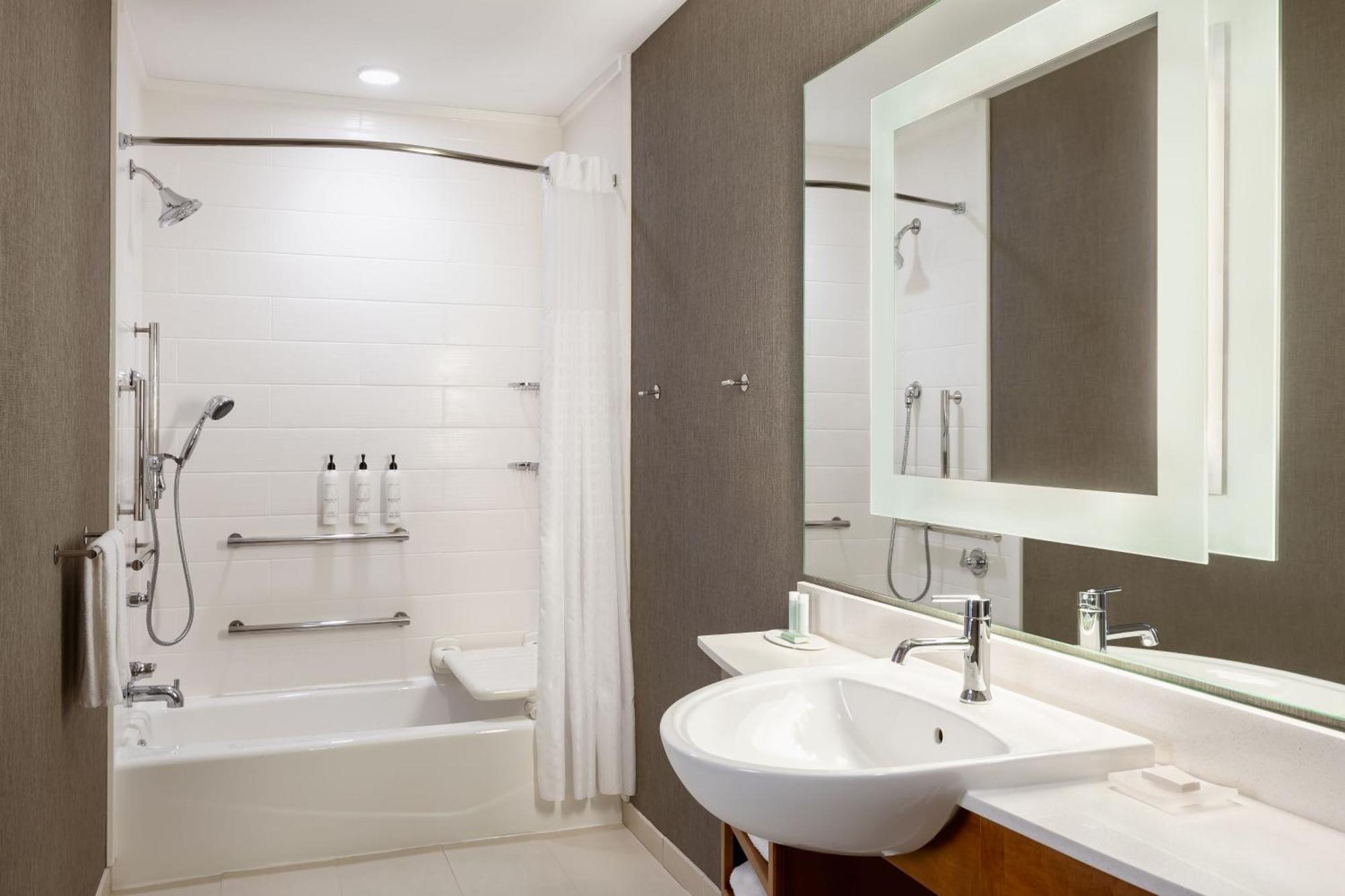Springhill Suites By Marriott Wisconsin Dells Lake Delton Екстериор снимка